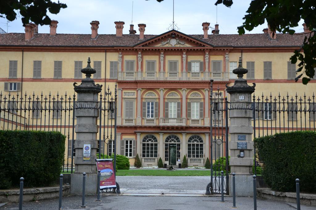 Soggiorno In Centro Storico Vimercate Exterior photo
